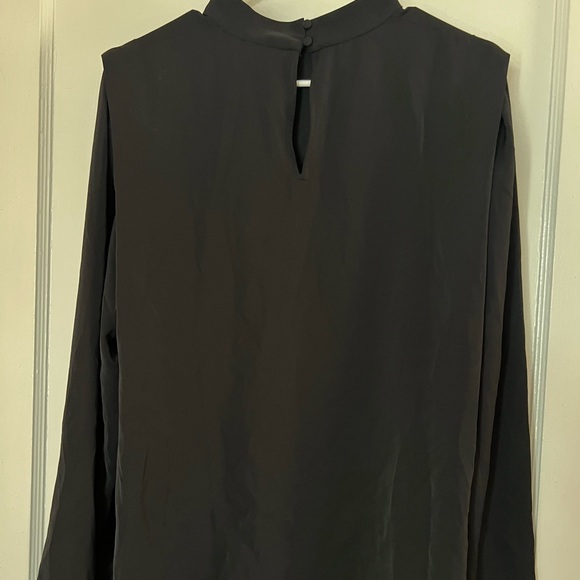 Blackjack H&M blouse somewhat loose fit - Picture 2 of 4